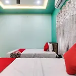 Oyo Flagship Seth Vila